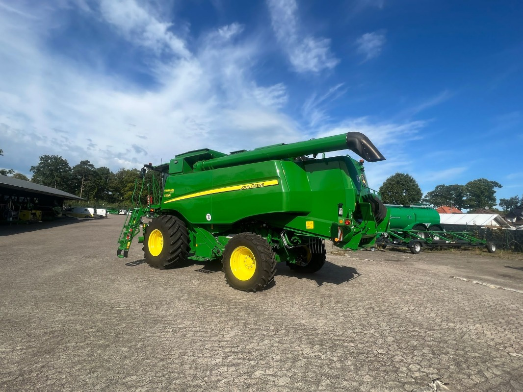 John Deere T560 - מקצרת קומבינה: תמונה 4 John Deere T560 - מקצרת קומבינה: תמונה 4