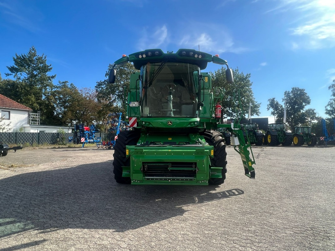 John Deere T560 - מקצרת קומבינה: תמונה 2 John Deere T560 - מקצרת קומבינה: תמונה 2
