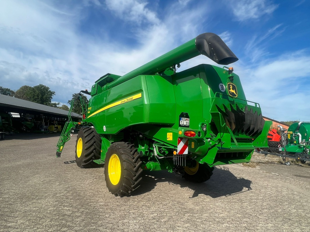 John Deere T560 - מקצרת קומבינה: תמונה 3 John Deere T560 - מקצרת קומבינה: תמונה 3