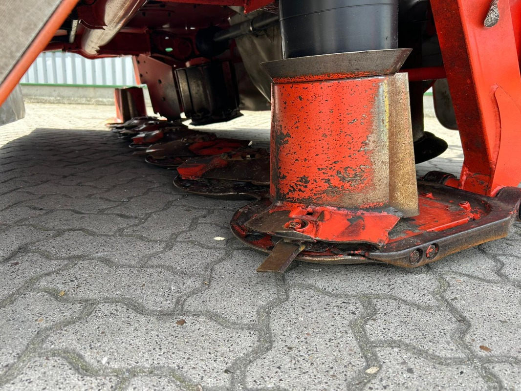 Kuhn 3125F-FF - מכסחה: תמונה 2 Kuhn 3125F-FF - מכסחה: תמונה 2