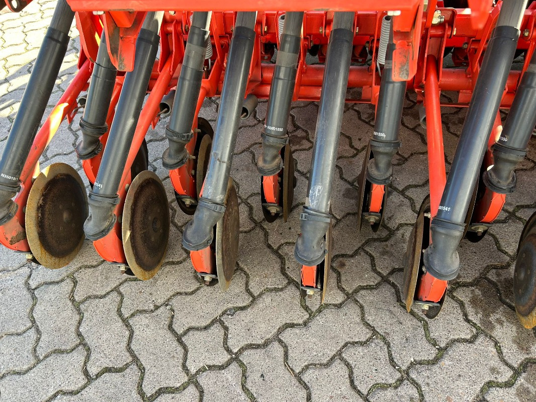 Kuhn Integra G II MIT 400 - מקדחת זריעה משולבת: תמונה 2 Kuhn Integra G II MIT 400 - מקדחת זריעה משולבת: תמונה 2