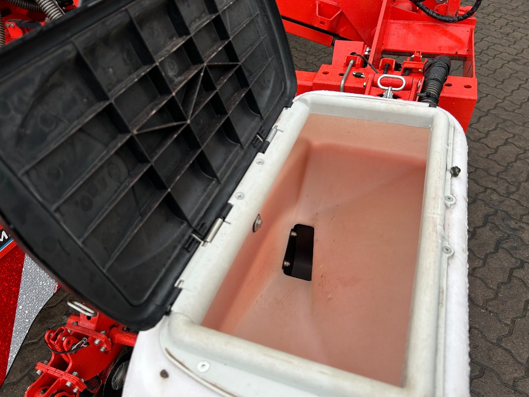 Kuhn MAXIMA 3 RT E - ציוד זריעה: תמונה 3 Kuhn MAXIMA 3 RT E - ציוד זריעה: תמונה 3