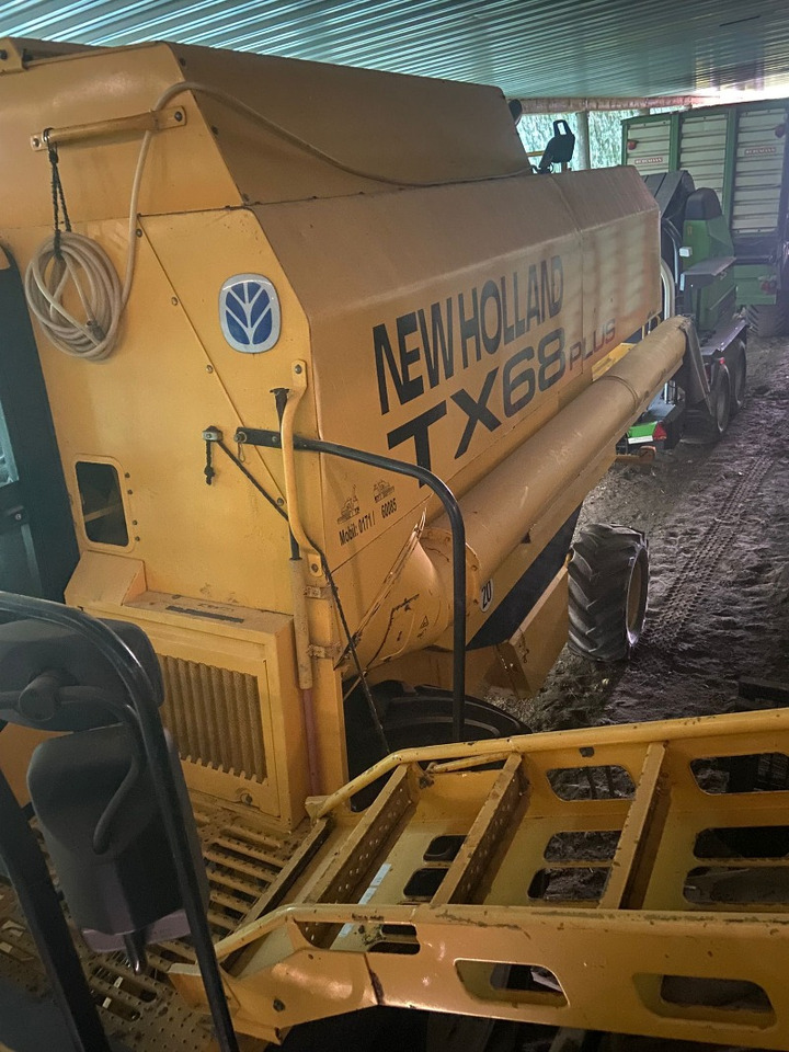 New Holland TX 68 Plus - מקצרת קומבינה: תמונה 5 New Holland TX 68 Plus - מקצרת קומבינה: תמונה 5