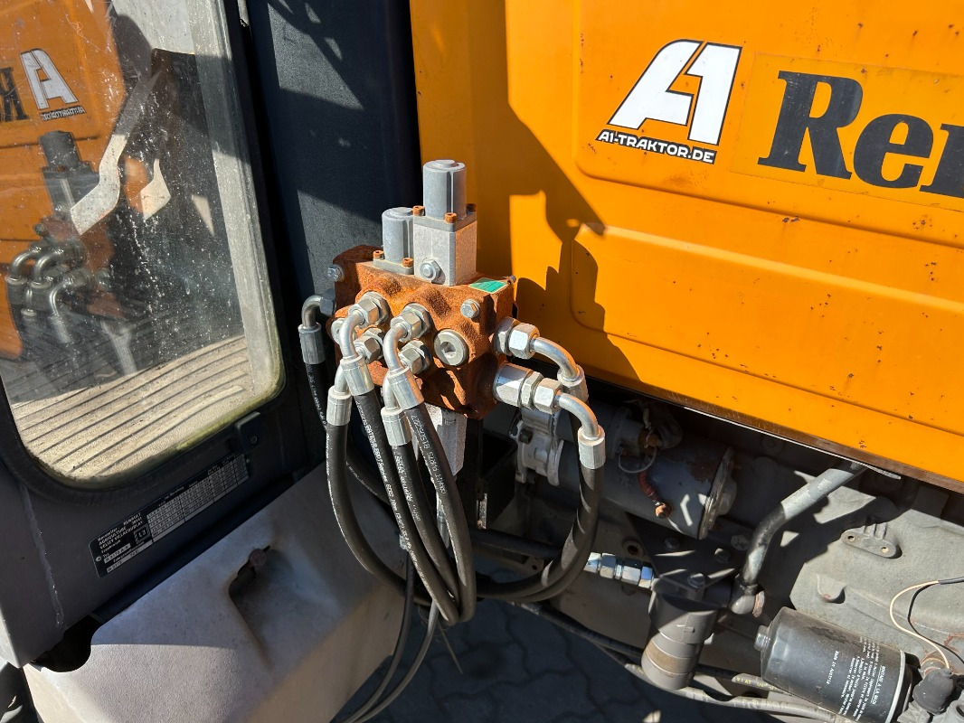 Renault 90-34 - טרקטור חקלאי: תמונה 2 Renault 90-34 - טרקטור חקלאי: תמונה 2