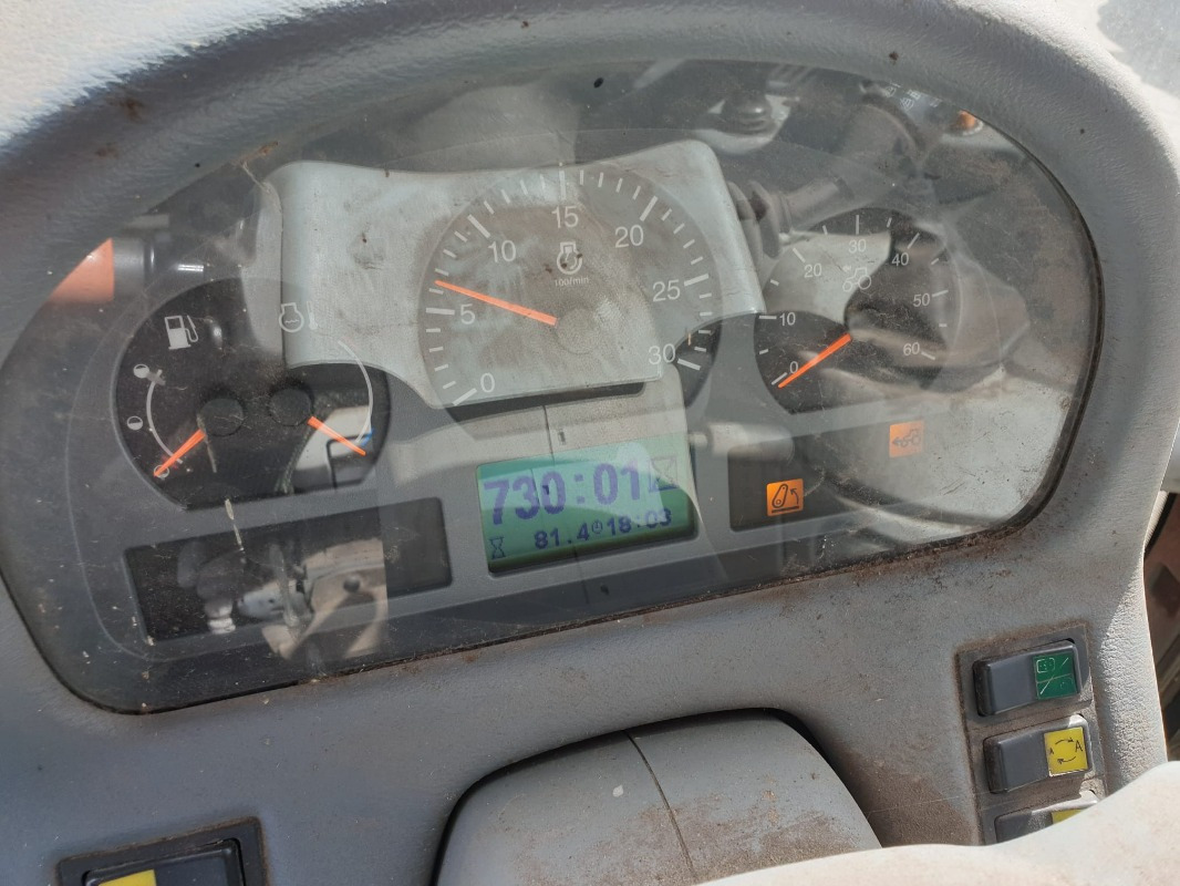 Valtra T151 - טרקטור חקלאי: תמונה 3 Valtra T151 - טרקטור חקלאי: תמונה 3