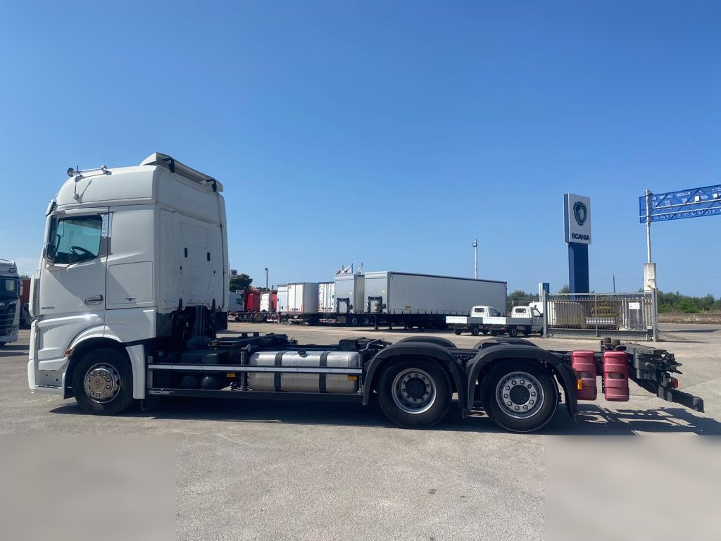 MERCEDES-BENZ ACTROS 2545 - משאית עם שלדת תא: תמונה 4 MERCEDES-BENZ ACTROS 2545 - משאית עם שלדת תא: תמונה 4