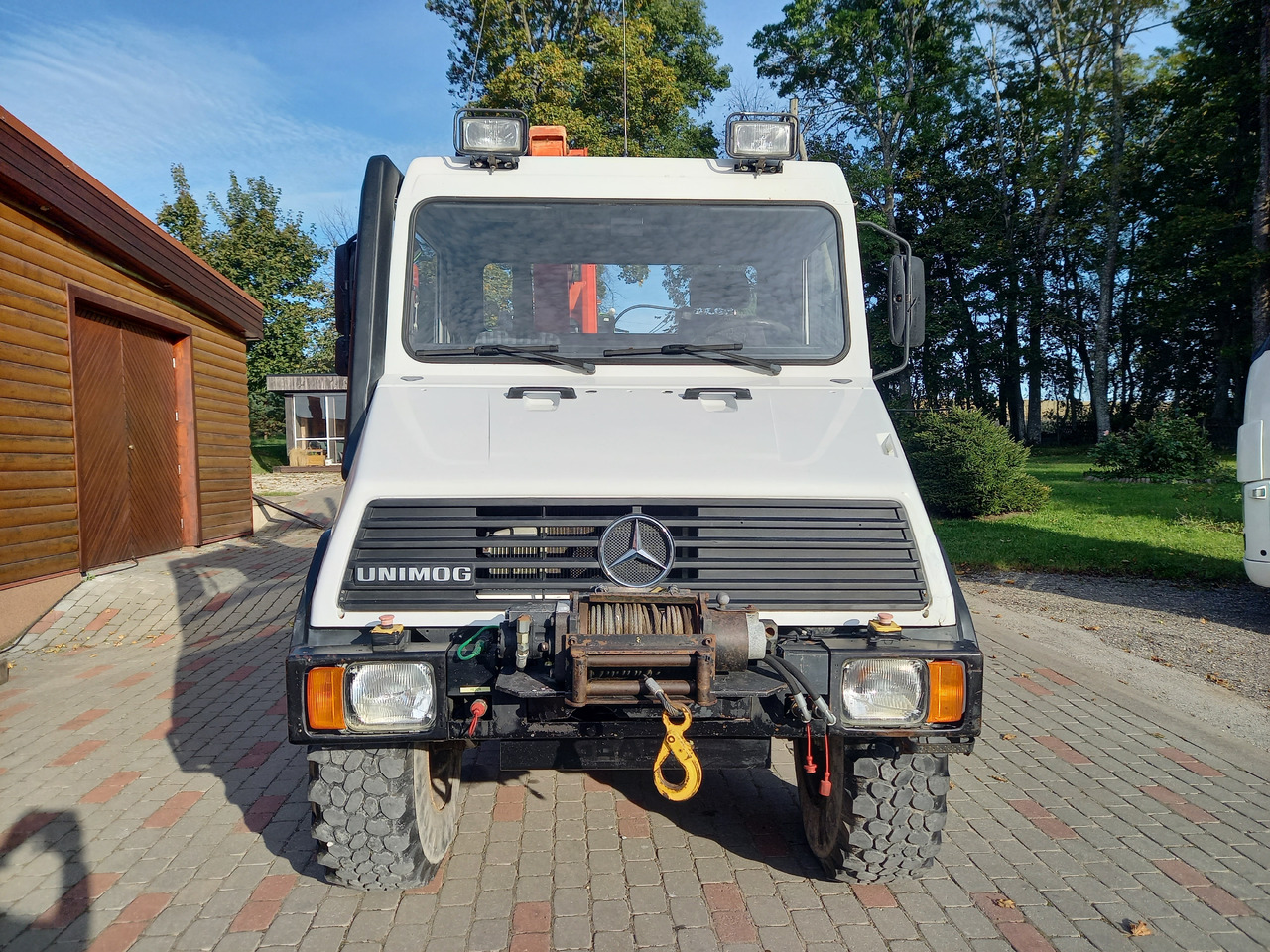 UNIMOG U100L - משאית מנוף: תמונה 4 UNIMOG U100L - משאית מנוף: תמונה 4