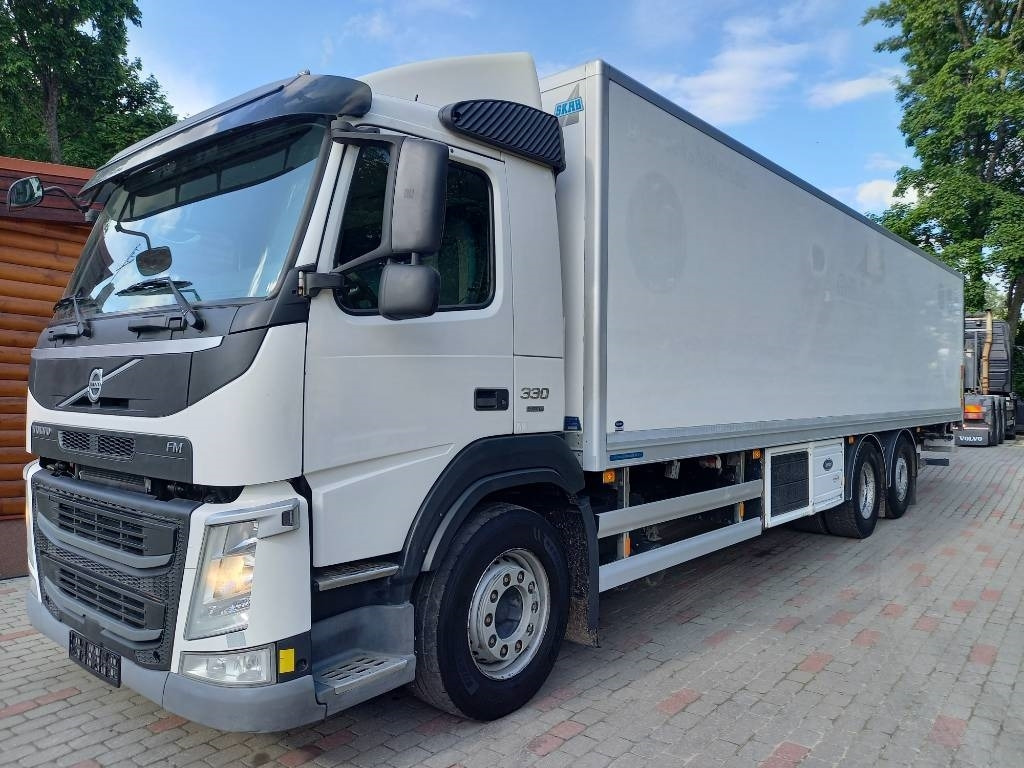 Volvo FM 330, 6x2, CARRIER SUPRA 950 U - משאית קירור: תמונה 1 Volvo FM 330, 6x2, CARRIER SUPRA 950 U - משאית קירור: תמונה 1