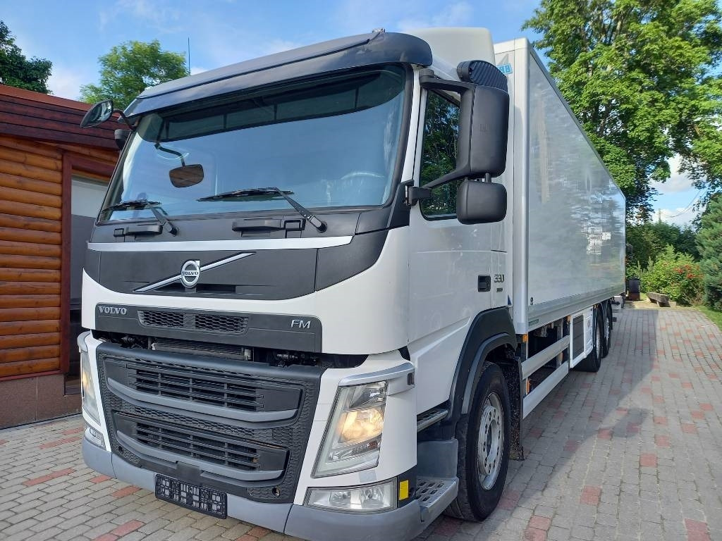 Volvo FM 330, 6x2, CARRIER SUPRA 950 U - משאית קירור: תמונה 2 Volvo FM 330, 6x2, CARRIER SUPRA 950 U - משאית קירור: תמונה 2