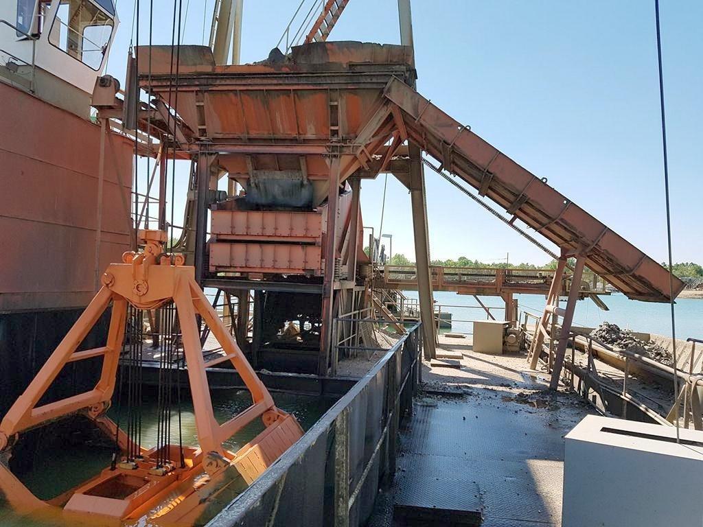3,5m³ - מחפר אמפיבי: תמונה 1 3,5m³ - מחפר אמפיבי: תמונה 1