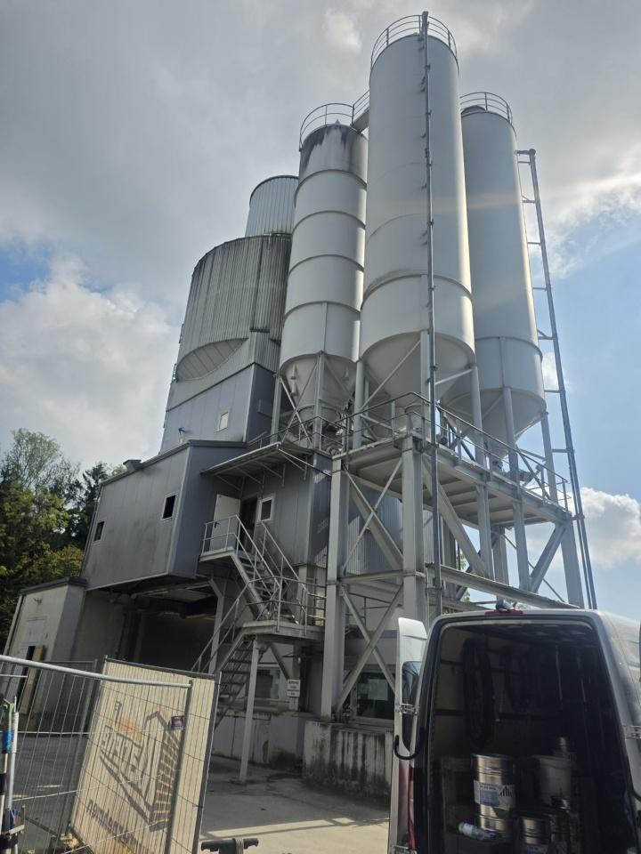 Stetter 3m³ Betonmischanlage - מנחית בטון: תמונה 1 Stetter 3m³ Betonmischanlage - מנחית בטון: תמונה 1