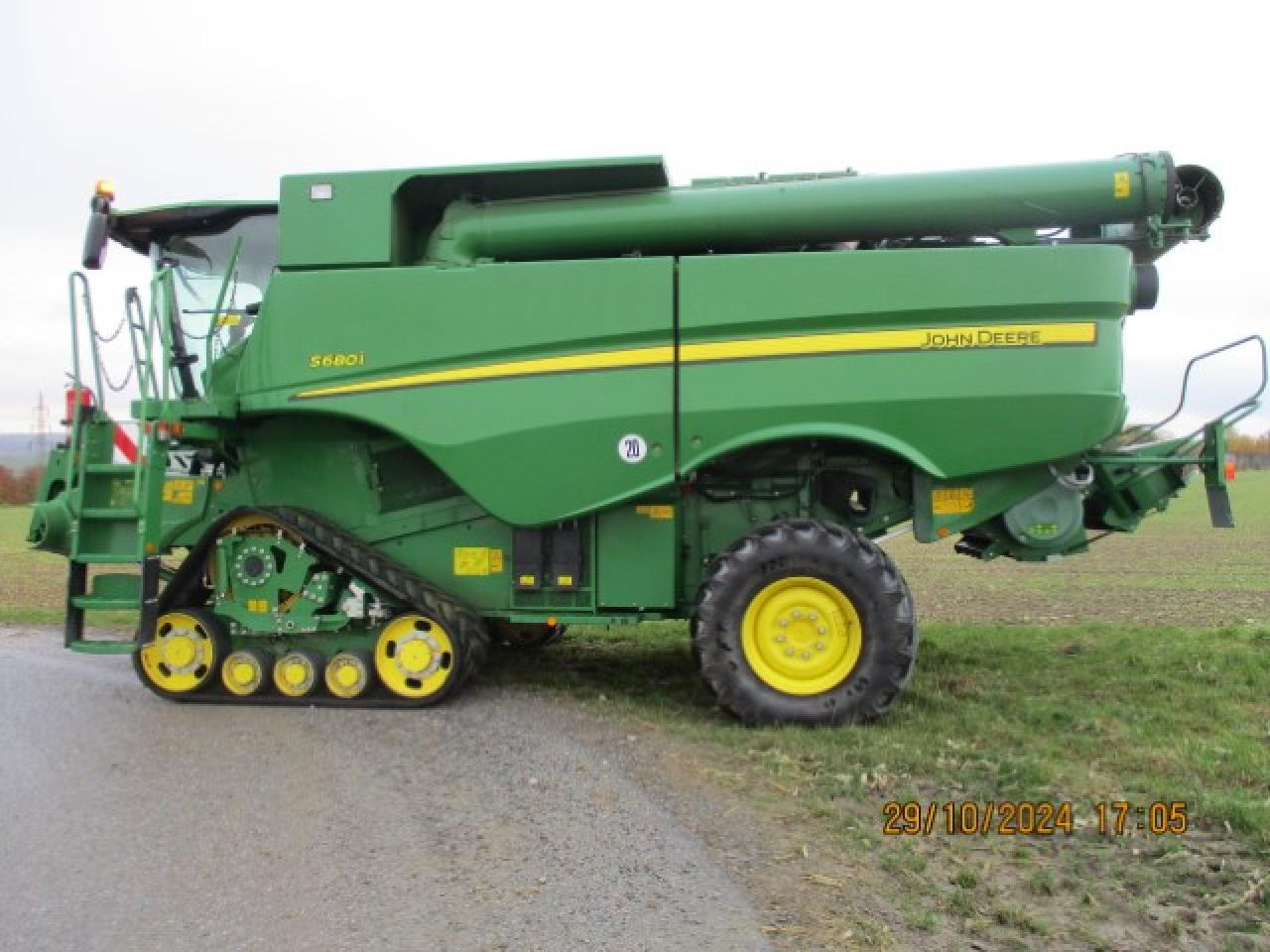 John Deere s680I - מקצרת קומבינה: תמונה 4 John Deere s680I - מקצרת קומבינה: תמונה 4