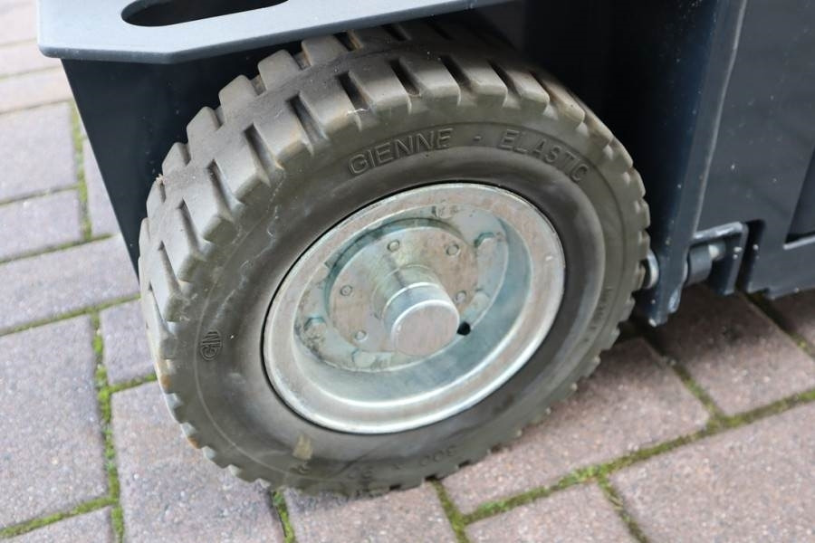 הַחכָּרָה Bravi LUI HD WD Leonardo New, Electric, 4.90m Working He Bravi LUI HD WD Leonardo New, Electric, 4.90m Working He: תמונה 12 הַחכָּרָה Bravi LUI HD WD Leonardo New, Electric, 4.90m Working He Bravi LUI HD WD Leonardo New, Electric, 4.90m Working He: תמונה 12