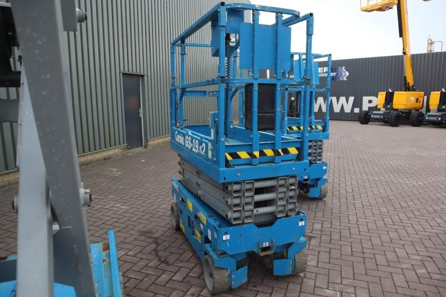 Genie GS1932 E-Drive Several In Stock, 8m Working Height - מעלית מספריים: תמונה 3 Genie GS1932 E-Drive Several In Stock, 8m Working Height - מעלית מספריים: תמונה 3