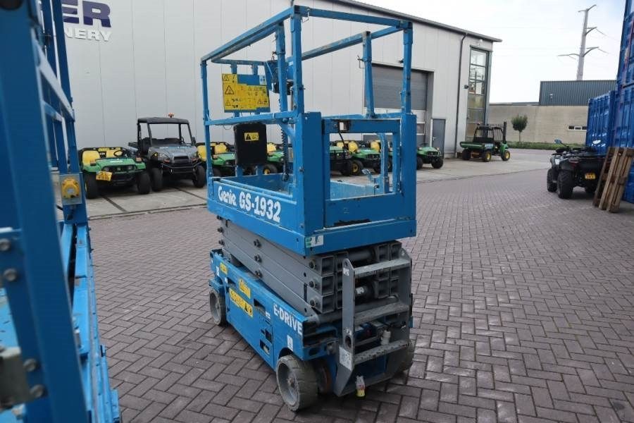 Genie GS1932 E-Drive Several In Stock, 8m Working Height - מעלית מספריים: תמונה 2 Genie GS1932 E-Drive Several In Stock, 8m Working Height - מעלית מספריים: תמונה 2