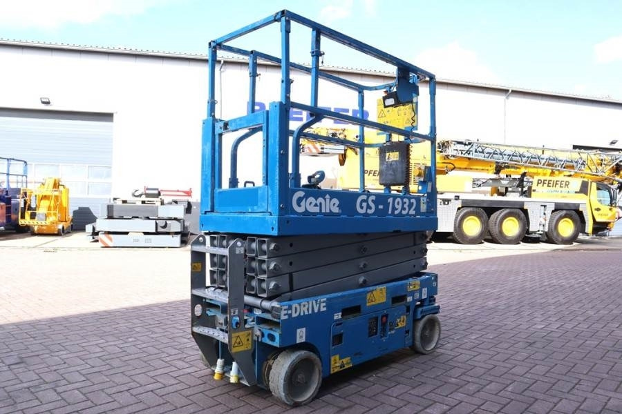 Genie GS1932 E-Drive Several In Stock, 8m Working Height - מעלית מספריים: תמונה 2 Genie GS1932 E-Drive Several In Stock, 8m Working Height - מעלית מספריים: תמונה 2