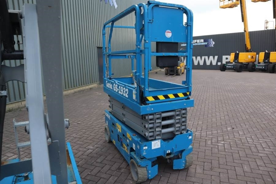 Genie GS1932 E-Drive Several In Stock, 8m Working Height - מעלית מספריים: תמונה 2 Genie GS1932 E-Drive Several In Stock, 8m Working Height - מעלית מספריים: תמונה 2