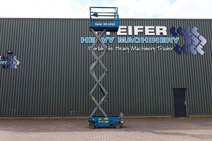 Genie GS1932 Electric, Working Height 7.8 m, 227kg Capac - מעלית מספריים: תמונה 3 Genie GS1932 Electric, Working Height 7.8 m, 227kg Capac - מעלית מספריים: תמונה 3