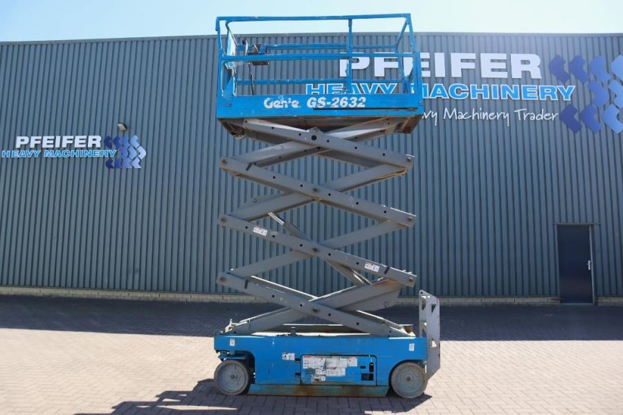 Genie GS2632 Electric, Working Height 10m, 227kg Capacit - מעלית מספריים: תמונה 5 Genie GS2632 Electric, Working Height 10m, 227kg Capacit - מעלית מספריים: תמונה 5