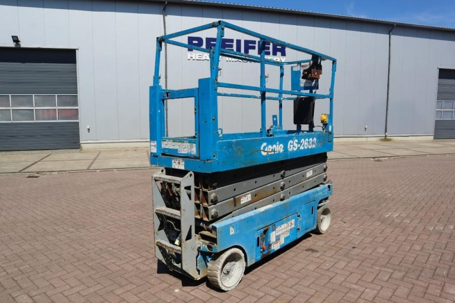 Genie GS2632 Electric, Working Height 10m, 227kg Capacit - מעלית מספריים: תמונה 4 Genie GS2632 Electric, Working Height 10m, 227kg Capacit - מעלית מספריים: תמונה 4