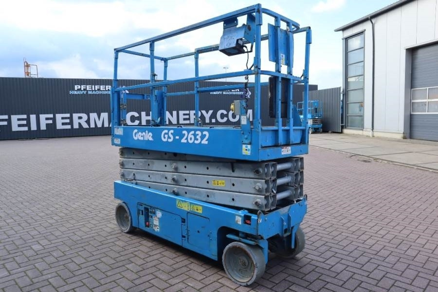 Genie GS2632 Electric, Working Height 10m, 227kg Capacit - מעלית מספריים: תמונה 2 Genie GS2632 Electric, Working Height 10m, 227kg Capacit - מעלית מספריים: תמונה 2