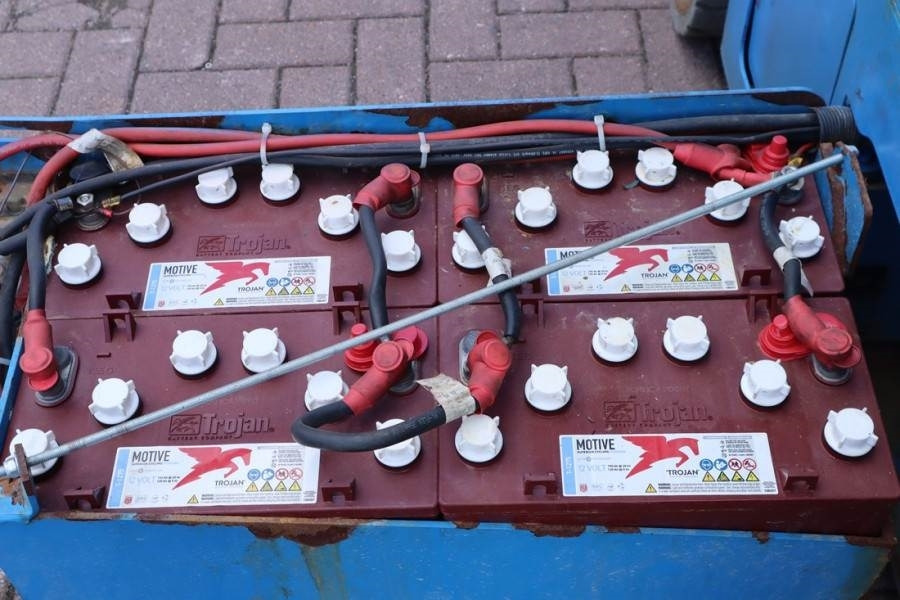 Genie GS4047 Electric, 14m Working Height, 350kg Capacit - מעלית מספריים: תמונה 4 Genie GS4047 Electric, 14m Working Height, 350kg Capacit - מעלית מספריים: תמונה 4