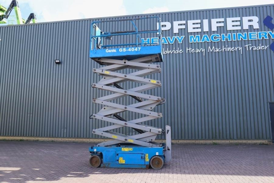 Genie GS4047 Electric, 14m Working Height, 350kg Capacit - מעלית מספריים: תמונה 3 Genie GS4047 Electric, 14m Working Height, 350kg Capacit - מעלית מספריים: תמונה 3