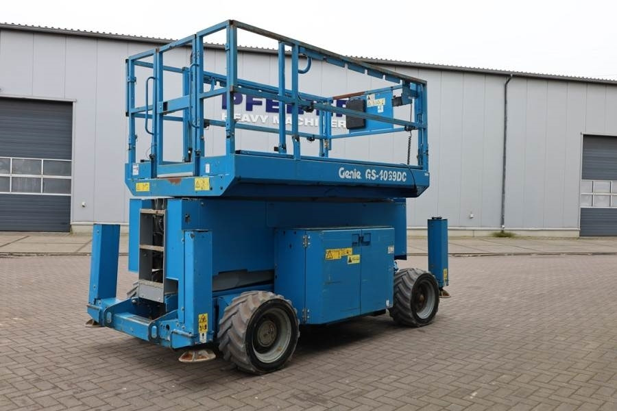 Genie GS4069 Electric, 14m Working Height, 363kg Capacit - מעלית מספריים: תמונה 2 Genie GS4069 Electric, 14m Working Height, 363kg Capacit - מעלית מספריים: תמונה 2