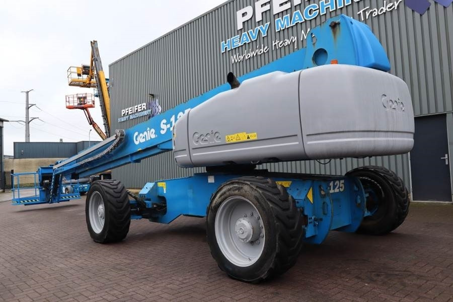 Genie S125 Diesel, 4x4x4 Drive, 40.1m Working Height, 24 - מוט טלסקופי: תמונה 3 Genie S125 Diesel, 4x4x4 Drive, 40.1m Working Height, 24 - מוט טלסקופי: תמונה 3
