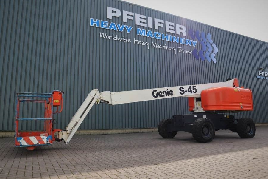 Genie S45 Valid inspection, Diesel, 4x4 Drive, 15.72 m W - מוט טלסקופי: תמונה 1 Genie S45 Valid inspection, Diesel, 4x4 Drive, 15.72 m W - מוט טלסקופי: תמונה 1