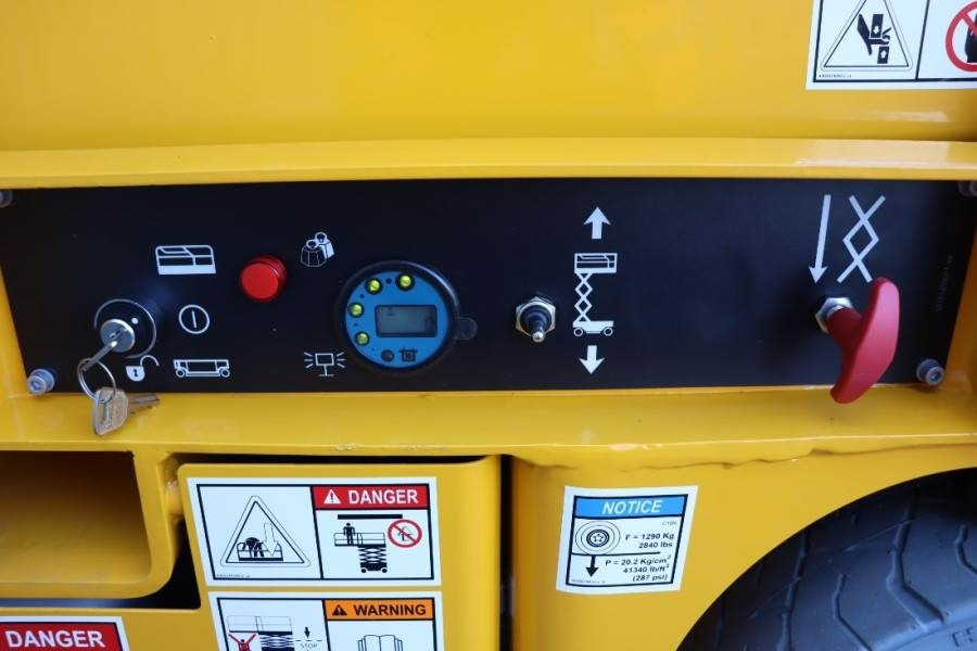 Haulotte Compact 10N Valid Inspection, *Guarantee! 10m Work - מעלית מספריים: תמונה 4 Haulotte Compact 10N Valid Inspection, *Guarantee! 10m Work - מעלית מספריים: תמונה 4