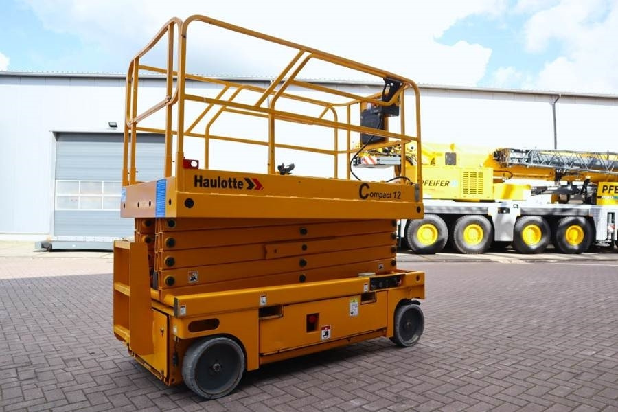 Haulotte Compact 12 Electric, 12m Working Height, 300kg Cap - מעלית מספריים: תמונה 2 Haulotte Compact 12 Electric, 12m Working Height, 300kg Cap - מעלית מספריים: תמונה 2