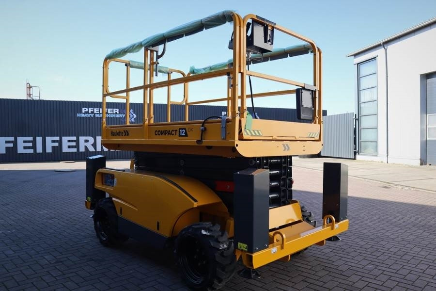 Haulotte Compact 12DX Valid Inspection, *Guarantee! Diesel, - מעלית מספריים: תמונה 2 Haulotte Compact 12DX Valid Inspection, *Guarantee! Diesel, - מעלית מספריים: תמונה 2