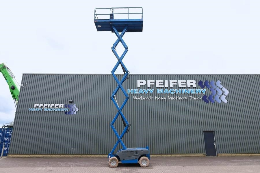 Haulotte Compact 12RTE Electric, 12m Working Height, 450kg - מעלית מספריים: תמונה 3 Haulotte Compact 12RTE Electric, 12m Working Height, 450kg - מעלית מספריים: תמונה 3