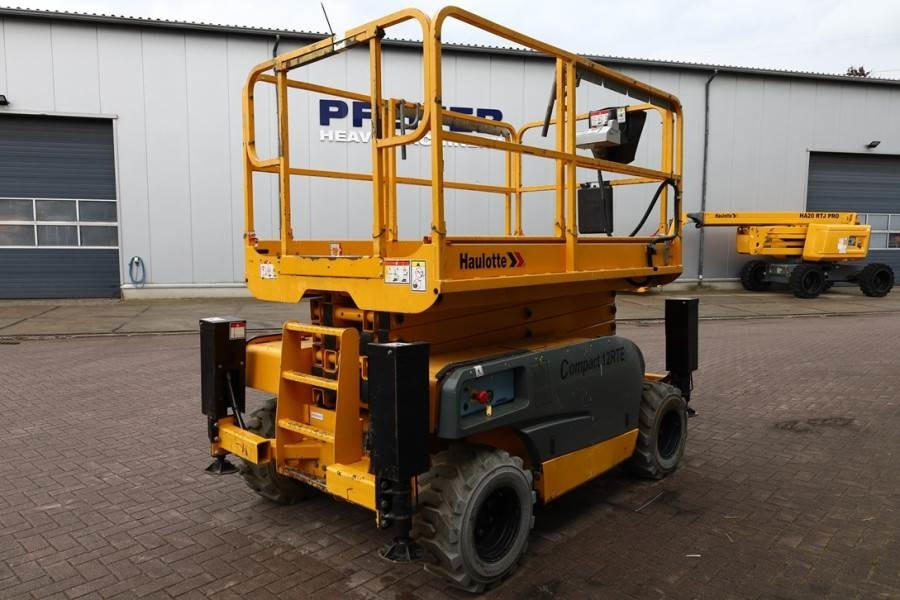 Haulotte Compact 12RTE Electric, 12m Working Height, 450kg - מעלית מספריים: תמונה 2 Haulotte Compact 12RTE Electric, 12m Working Height, 450kg - מעלית מספריים: תמונה 2