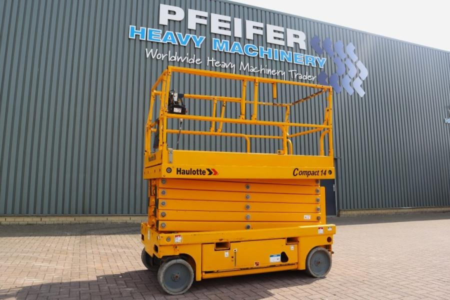 Haulotte Compact 14 Electric, 14m Working Height, 350kg Cap - מעלית מספריים: תמונה 1 Haulotte Compact 14 Electric, 14m Working Height, 350kg Cap - מעלית מספריים: תמונה 1