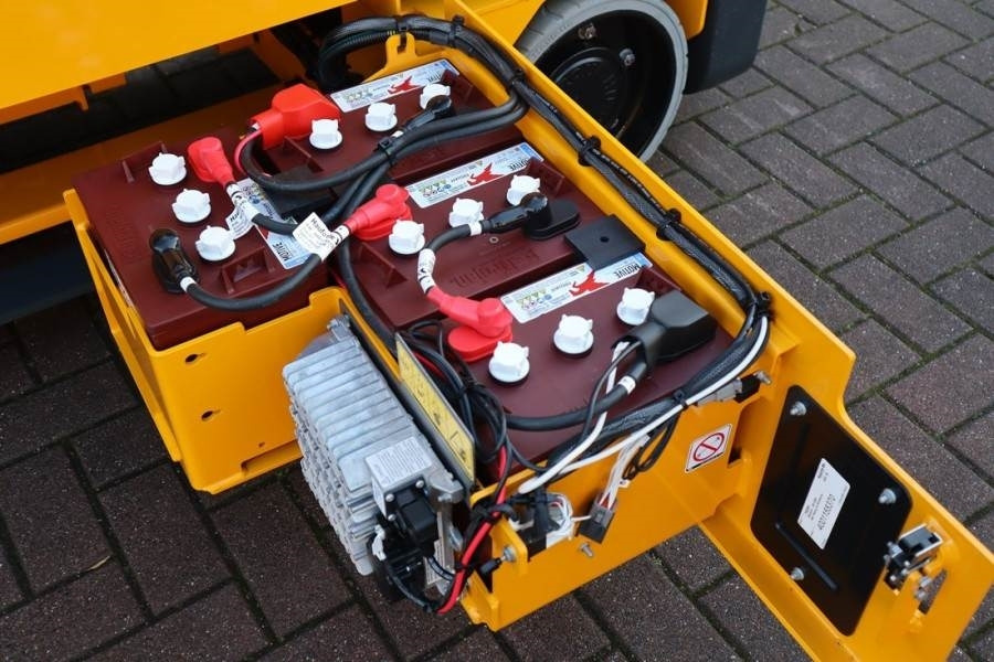 מעלית מספריים Haulotte Compact 8N Valid inspection, *Guarantee! 8m Workin: תמונה 13 מעלית מספריים Haulotte Compact 8N Valid inspection, *Guarantee! 8m Workin: תמונה 13