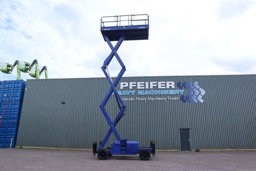 Haulotte H12SX Diesel, 4x4 Drive, 12m Working Height, 700kg - מעלית מספריים: תמונה 3 Haulotte H12SX Diesel, 4x4 Drive, 12m Working Height, 700kg - מעלית מספריים: תמונה 3