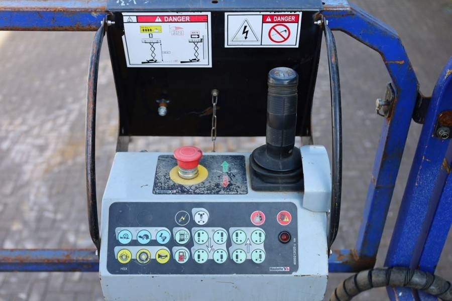 Haulotte H15SX Diesel, 4x4 Drive 15 Working Height, 500kg C - מעלית מספריים: תמונה 3 Haulotte H15SX Diesel, 4x4 Drive 15 Working Height, 500kg C - מעלית מספריים: תמונה 3