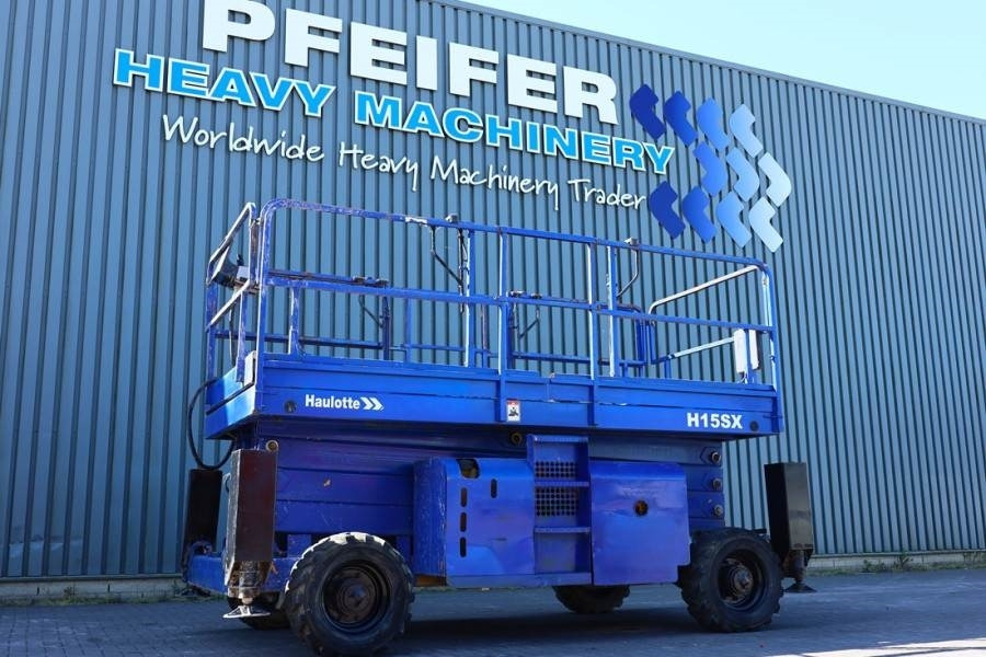 Haulotte H15SX Diesel, 4x4 Drive 15 Working Height, 500kg C - מעלית מספריים: תמונה 1 Haulotte H15SX Diesel, 4x4 Drive 15 Working Height, 500kg C - מעלית מספריים: תמונה 1