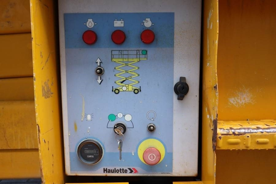 Haulotte H15SXL Diesel, 4x4 Drive, 15m Working Height, 500k - מעלית מספריים: תמונה 5 Haulotte H15SXL Diesel, 4x4 Drive, 15m Working Height, 500k - מעלית מספריים: תמונה 5