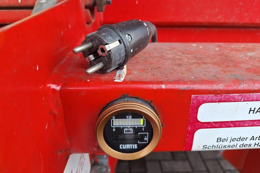 מעלית מספריים Holland Lift Combistar B-165EL25 Electric, 18.5m Working Height: תמונה 5