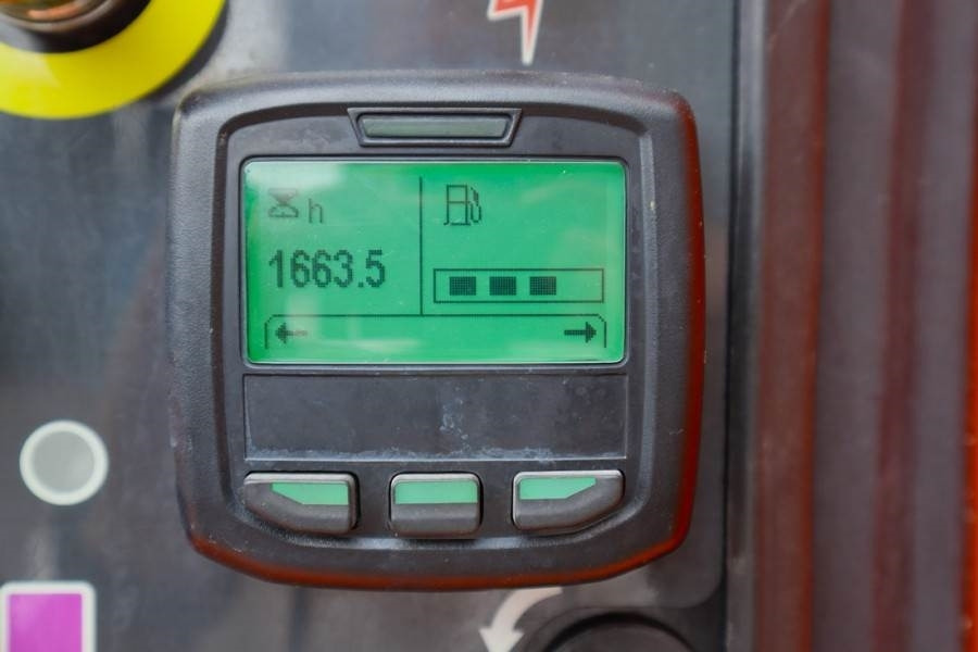 JLG 1350SJP Valid Inspection, Diesel, 4x4 Drive And 4- - מוט טלסקופי: תמונה 4 JLG 1350SJP Valid Inspection, Diesel, 4x4 Drive And 4- - מוט טלסקופי: תמונה 4