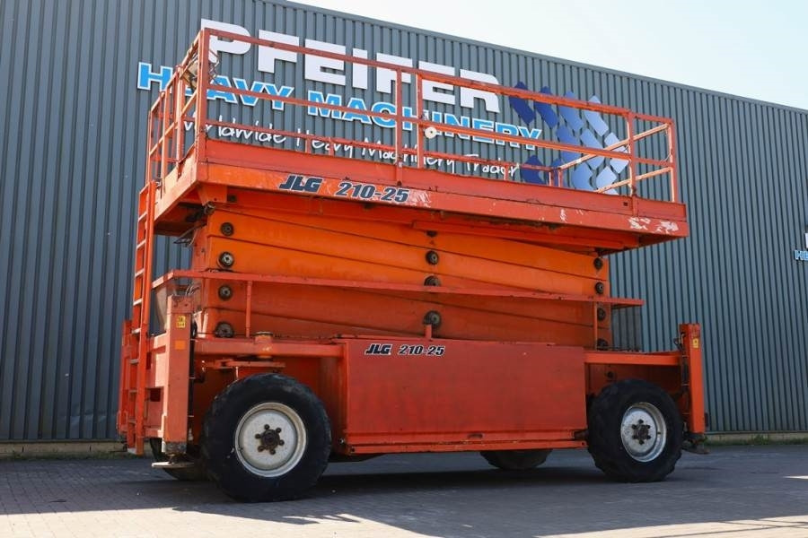 JLG 210-25 Diesel, 4x4 Drive, 23m Working Height, 1000 - מעלית מספריים: תמונה 1 JLG 210-25 Diesel, 4x4 Drive, 23m Working Height, 1000 - מעלית מספריים: תמונה 1