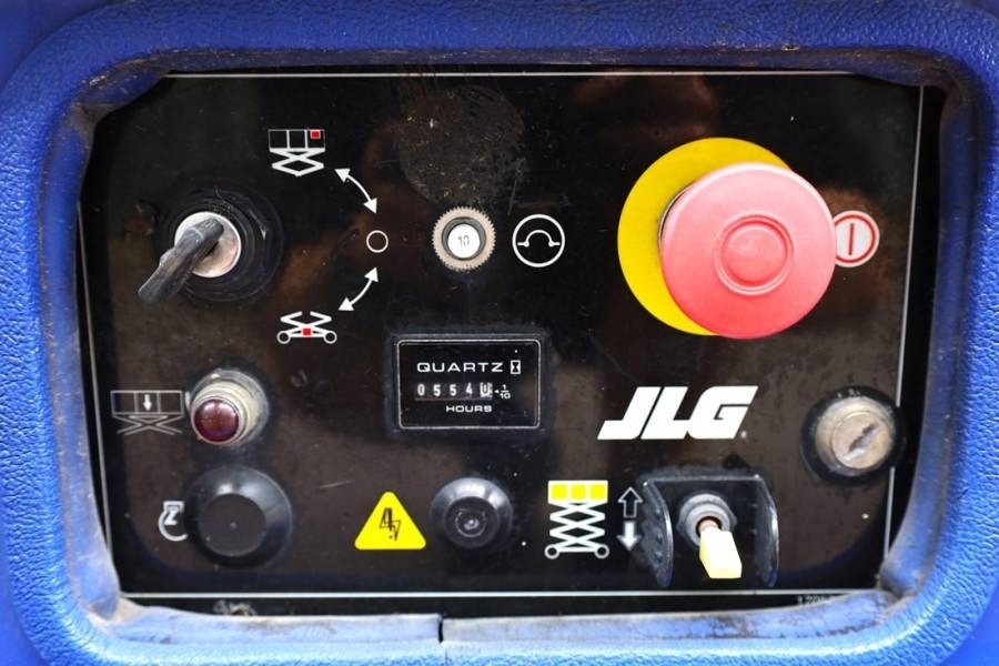 JLG 4069LE Electric, 14.2m Working Height, 360kg Capac - מעלית מספריים: תמונה 4 JLG 4069LE Electric, 14.2m Working Height, 360kg Capac - מעלית מספריים: תמונה 4