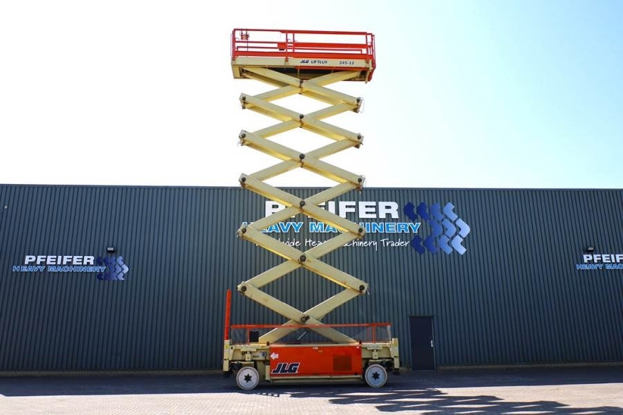 JLG SL245-12 Diesel, 4x4x4 Drive, 26.5m Working Height - מעלית מספריים: תמונה 3 JLG SL245-12 Diesel, 4x4x4 Drive, 26.5m Working Height - מעלית מספריים: תמונה 3