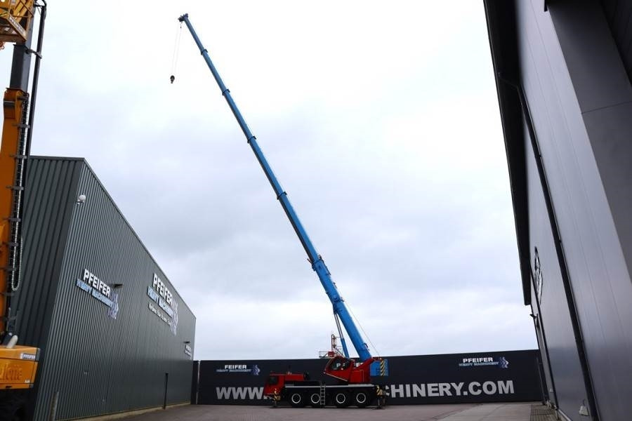 עגורן לכל שטח Liebherr LTM1070-4.2 Dutch Vehicle Registration, Valid Insp: תמונה 13