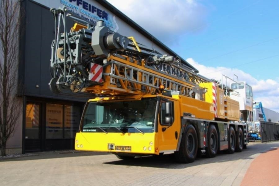 Liebherr MK88 Plus Valid Inspection, 45 m Flight, 8t Cap, P - עגורן מגדל: תמונה 1 Liebherr MK88 Plus Valid Inspection, 45 m Flight, 8t Cap, P - עגורן מגדל: תמונה 1