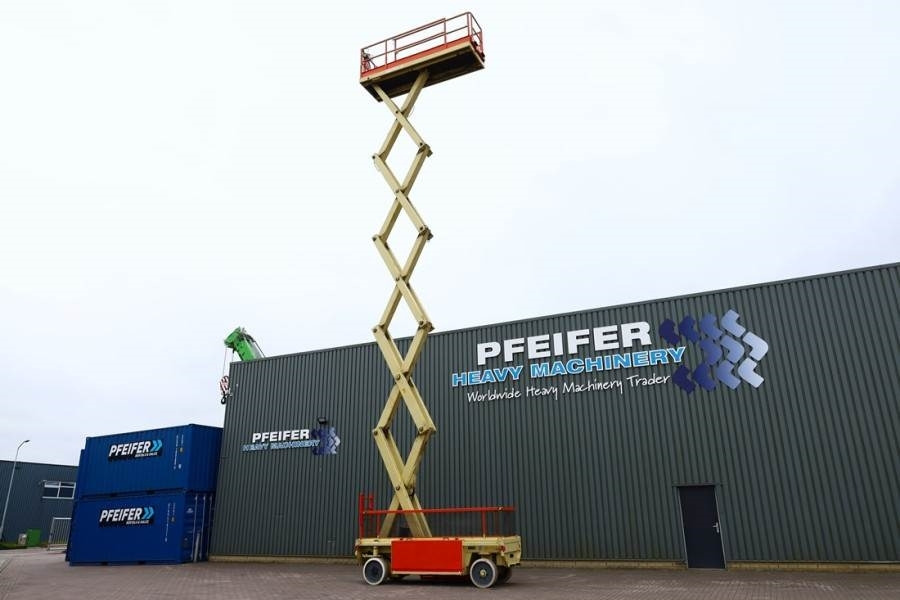 Liftlux SL153-12 Electric, 17.3m Working Height, 500kg Cap - מעלית מספריים: תמונה 3 Liftlux SL153-12 Electric, 17.3m Working Height, 500kg Cap - מעלית מספריים: תמונה 3