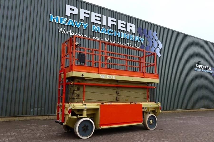 Liftlux SL153-12 Electric, 17.3m Working Height, 500kg Cap - מעלית מספריים: תמונה 1 Liftlux SL153-12 Electric, 17.3m Working Height, 500kg Cap - מעלית מספריים: תמונה 1